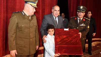 صور| في احتفالية كبرى.. تكريم الطلاب المتفوقين بقصر ثقافة الزقازيق