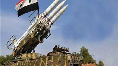 الدفاعات السورية تتصدي لعدد من الأهداف المعادية 