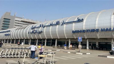 ظروف التشغيل تؤخر إقلاع رحلتين بمطار القاهرة