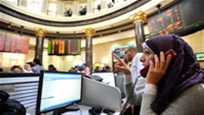 تباين مؤشرات البورصة
