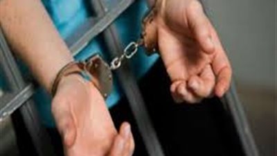 القبض على شقيقين بتهمة ترويع المواطنين بحدائق حلوان