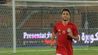 ماذا قال محمد صلاح لمحمد محمود بسبب القميص رقم 10؟