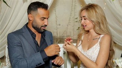 أحمد فهمي يسخر من هنا الزاهد والسبب ؟ 
