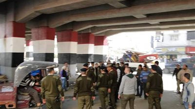 رفع 1562 حالة إشغالات ثابتة ومتحركة خلال حملة أمنية بالبحيرة 