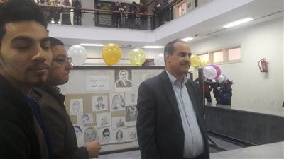 صور.. عميد تجارة دمنهور يفتتح معرض للفنون التشكيلية