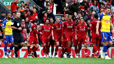 محمد صلاح بديلا في تشكيل ليفربول ضد بيرنلي