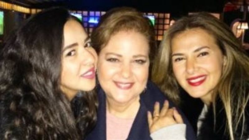 الفنانة دلال عبد
