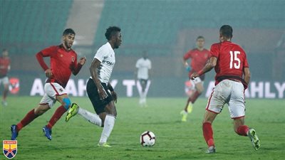 الأهلي يبدأ الاستعداد لمواجهة الجيش ومحمد يوسف يعقد محاضرة للاعبين