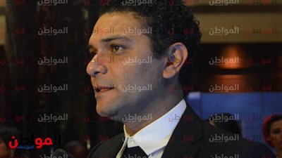 صور| آسر ياسين وأحمد السعدنى يصلان حفل مهرجان what happens استعداداً لتكريمهم 