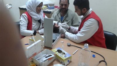 صور.. أهالي سوهاج يشيدون بمبادرة 100 مليون صحة