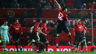 مورينيو يعلن تشكيل مانشستر يونايتد أمام فولهام