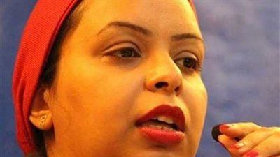 انتصار السعيد : ضم خادمات المنازل والزراعة  إلى قانون العمل أمر حتمي