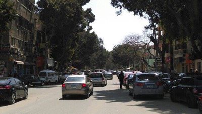 فيديو .. سكان حي المعادي: الشوارع زحمة والسايس بندفع له إتاوة
