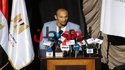 صور.. كرم جابر يكشف عن مشاركته في بطولة العالم للعبة ستريت وورك أوت