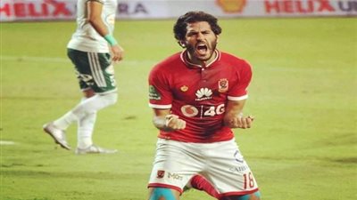 مروان محسن يسجل الهدف الأول للأهلي في شباك طلائع الجيش