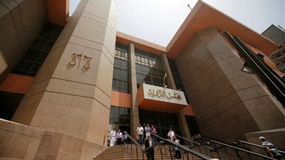 ١٥ ديسمبر.. انتهاء سحب ملفات تعيين دفعة جديدة من طلبة كليات الحقوق لوظيفة 