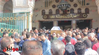 صور .. حضور فني باهت في جنازة المنتج أحمد السيد من مسجد السيدة نفيسة