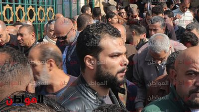 صور .. أحمد عبدالله محمود يشارك في جنازة المنتج أحمد السيد