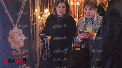 صور | فادية عبد الغنى تصل لحضور عرض أزياء هانى البحيري 
