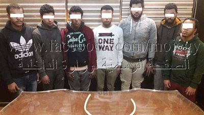علقة موت للص سيارات بالمعادى.. والأهالى يتخلصون من الجثة فى النيل 