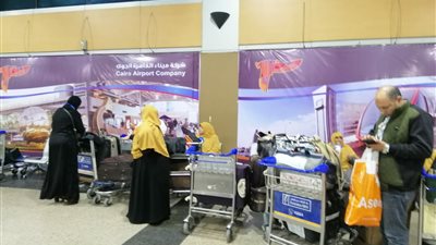  مطار القاهرة يستقبل أفواج المعتمرين المغادرين للسعودية 