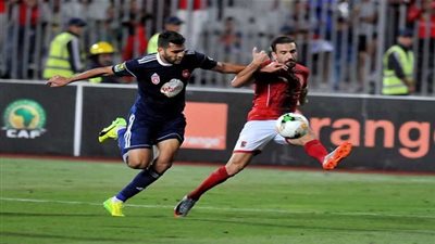 الأهلي يكشف حقيقة رحيل علي معلول