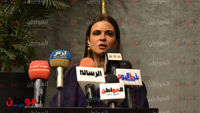 صور .. وزيرة الاستثمار توقع اتفاق مع البنك الآسيوي لتمويل مشروعات بـ 300 مليون دولار