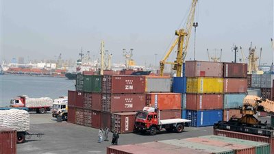 غلق بوغاز مينائي الإسكندرية والدخيلة لسوء الأحوال الجوية