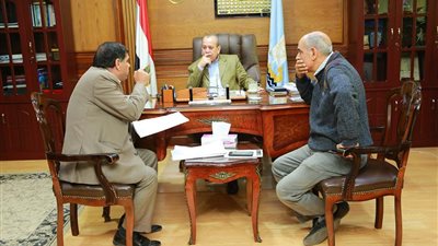 محافظ كفرالشيخ يتابع تكوين شركات الشباب للجمع السكنى بالرياض