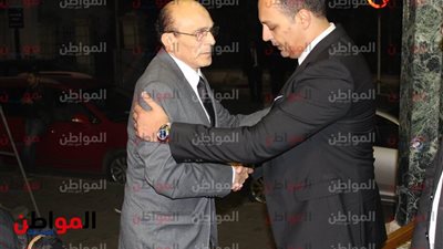  صور .. محمد صبحى يقدم العزاء فى محمود القلعاوي 