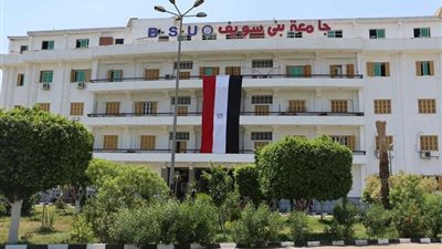 امتناع طلاب كلية العلوم التطبيقية بجامعة بني سويف عن الامتحانات.. والسبب!