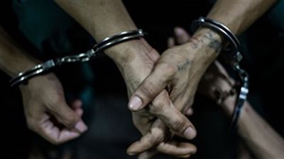 ضبط شخصين تورطا في تسهيل صعود مصور دنماركي الهرم الأكبر 