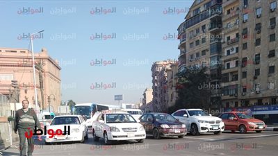 صور.. ازدحام مروري في شوارع التحرير 
