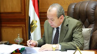 إحالة مسئولين معاينة تقنين وضع اليد للنيابة الادارية في الحامول كفر الشيخ