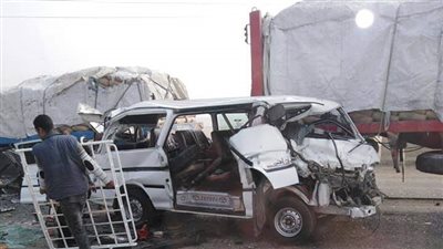بالأسماء .. إصابة 14 شخصا بتصادم 5 سيارات في طريق بنى سويف الزعفرانة