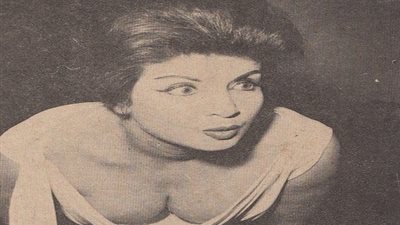 صور لا تنسى | لقطة مثيرة للفنانة مها صبري في السرير 