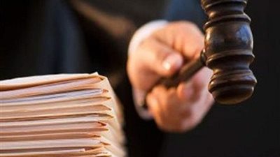 معاقبة مسئول بالبترول لإعتداؤه على زميله   