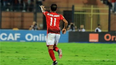 استبعاد وليد سليمان و10 لاعبين من قائمة الأهلي أمام النجوم