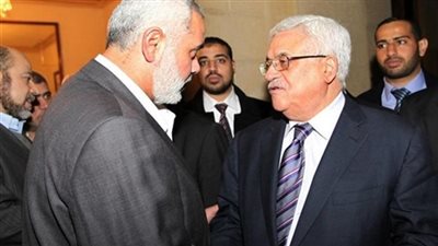 أول تعليق من حركة فتح على دعوة حماس للقاء بين أبو مازن وهنية