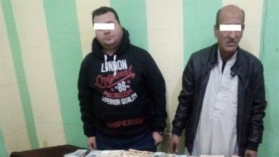ضبط شخصين للاتجار غير المشروع في النقد الأجنبي بالغربية