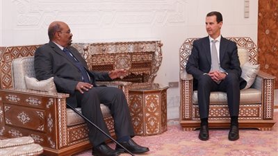 الأسد يبدأ العودة إلى جامعة الدول عبر السودان .. البشير في دمشق لماذا؟