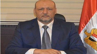 رئيس مصر الثورة يصدر قرارات جديدة