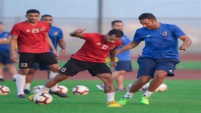 صور.. ميدو في تدريب الوحدة السعودي