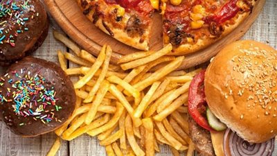 ابعدي عنها ..  أطعمة خطيرة في رأس السنة 2019