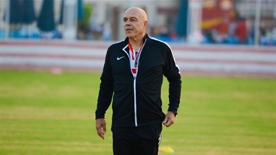 تفاصيل جلسة كريستيان جروس مع لاعبي الزمالك