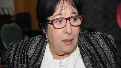 فيديو.. اعرف سبب بكاء سميرة عبدالعزيز على الهواء