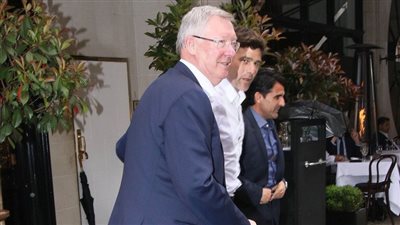 أليكس فيرجسون يدعم بوتشيتينو لخلافة جوزيه مورينيو