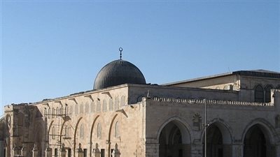 رغم تعنت الاحتلال ..  الفلسطينيون يؤدون صلاة الجمعة في أروقة الأقصى