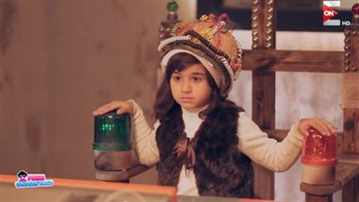   شاهد موقف مضحك بين شيماء سيف والطفلة كنزى 