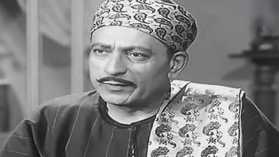 انفوجراف| محمود المليجي ملك الشر.. قدم 750 عمل فني ومات أثناء التصوير